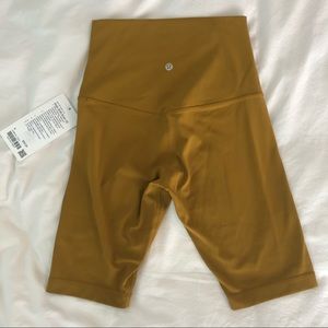 NWT Lululemon Align SHR Short 10” Size 6